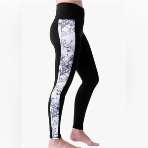 BLACKSTRAP Women's Therma Baselayer Pant Black & White Zen Flowers